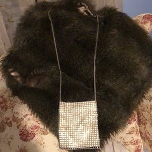 Cute little bag, perfect for the holidays!